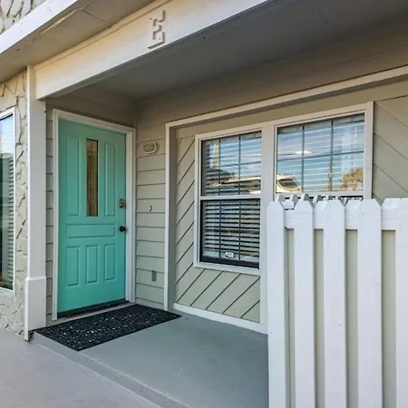 Seaquest 3 Stories Beach Front-2