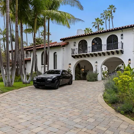 Contemporary Spanish Estate In Beverly Hills-3
