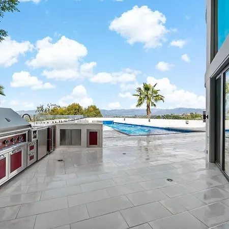 Luxury Yacht Mansion In Bel Air-3
