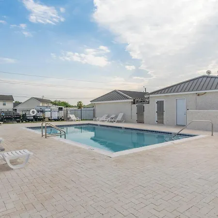 Sapphire Sands 3 Pools Pet Friendly-2