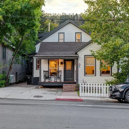 909 Park Ave Home-3