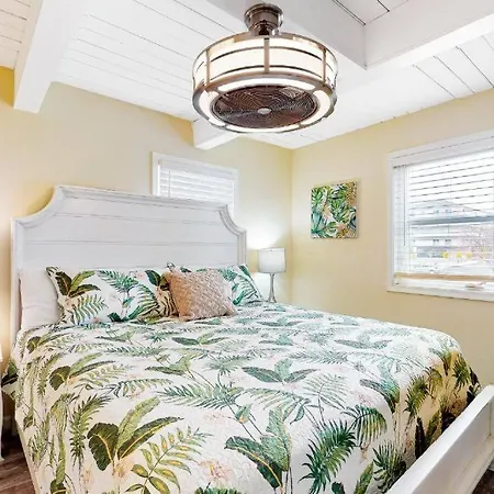 The Orange Crush - 5Br Beachfront Family Retreat-2