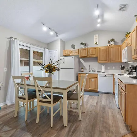 Peaceful Pearl Retreat- 5 Minutes To Downtown, 10 Minutes To Beach-2