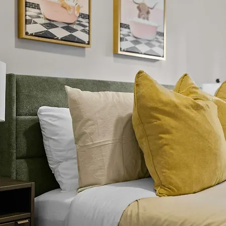 Vintage Manhattan Apartment In Trendy Murray Hill-2