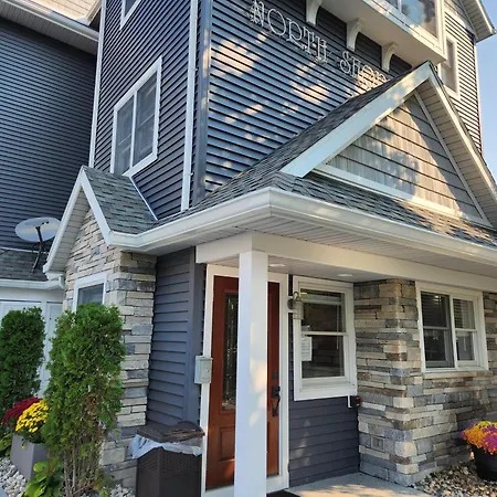 North Shore Inn Tc 306-2