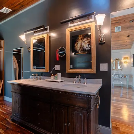 Luxury Lakefront 100,000 Gal Pool Villa - Orlando-3