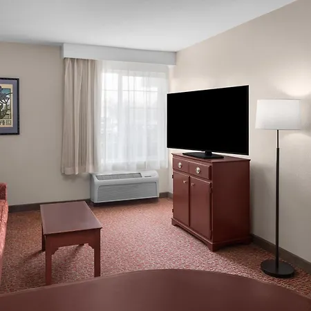 Larkspur Landing Extended Stay Suites Bellevue-3