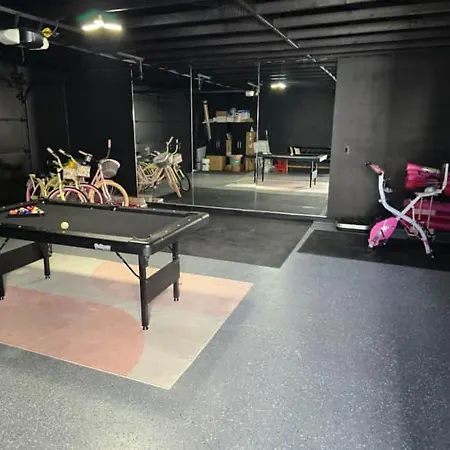 The Pink Paloma - A Barbie Inspired Villa In Palm Springs-2