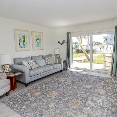 Spanish Trace 103 Luxury Finishes And Close Proximity To The Beach-2