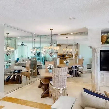 Green Reef # 4 Gorgeous Beachfront Townhome Sleeps 8-2