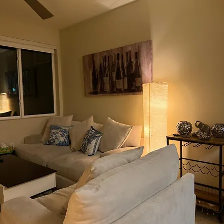 Wilshire La Brea Apartments-2