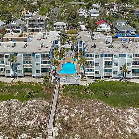 Oceanfront 2Bd | Ground Floor | Pool | Full Kitchen | In-Unit Washer/Dryer-3