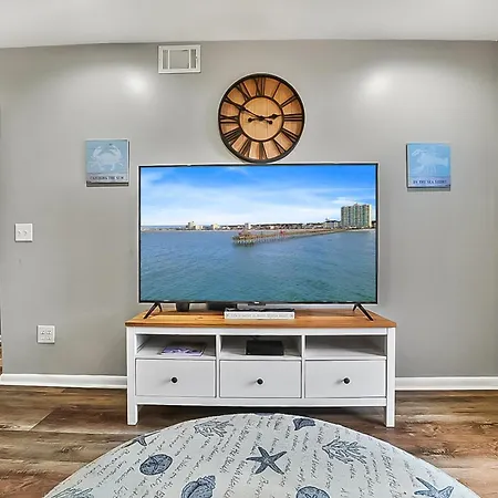 Oceanfront 2Bd | Ground Floor | Pool | Full Kitchen | In-Unit Washer/Dryer-2