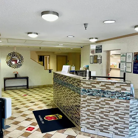 Super 8 By Wyndham Maumee Perrysburg Toledo Area-2