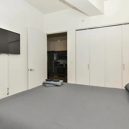 The Wolf Of Wall Street Apartment-2