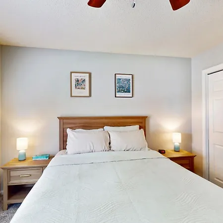 Twin Oaks-2