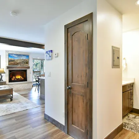 Timbernest Bristlecone Condo: Walk To Lifts Downtown Breckenridge-3