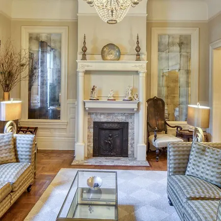 Estill Manor- Luxurious Savannah Estate With Pool & Garden - Sleeps 12-3