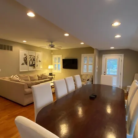 Olive Avenue 32-2
