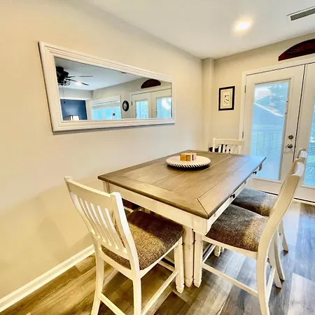 Wilmington Avenue 50 #107-3
