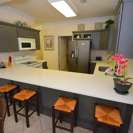 Spinnaker Pointe-2