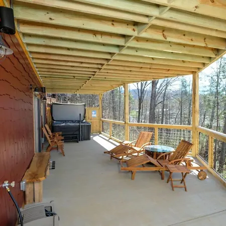 Holly Ridge Hideaway-2