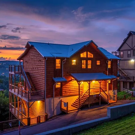 Bigger Bear Views Lodge-2