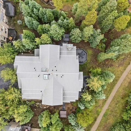 Luxurious Peak 8 Lodge 4Bdr Near Slopes With Private Hot Tub-2