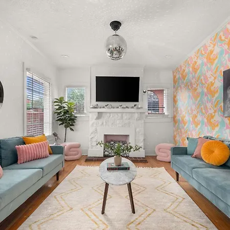 The Dolly House On Music Row - 7Br - Sleeps 22-2