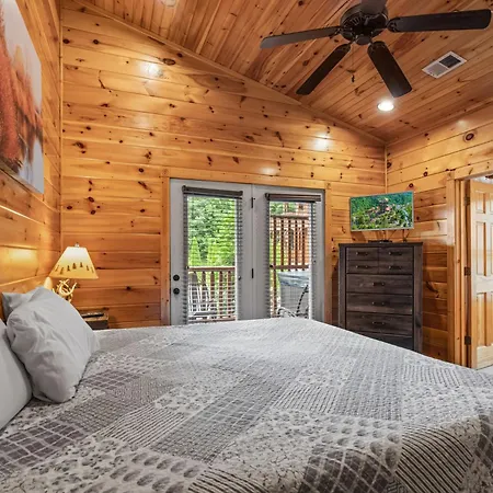 The Big Kahuna By Venture Smoky Mountains-3