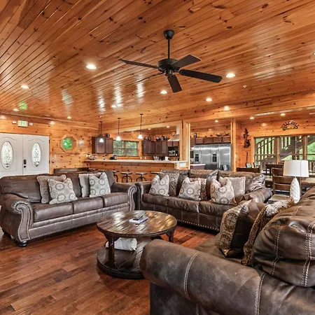 The Big Kahuna By Venture Smoky Mountains-2