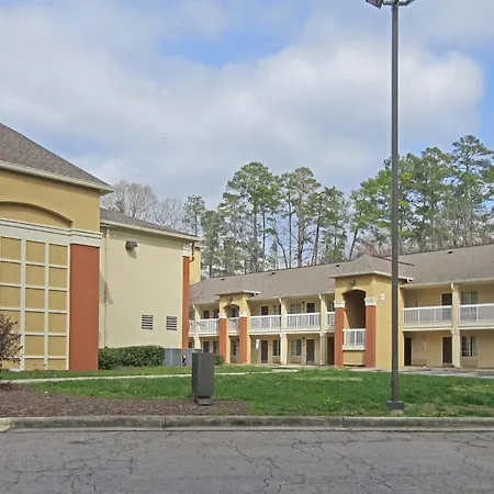 Suburban Studios Raleigh - Crabtree Valley-3