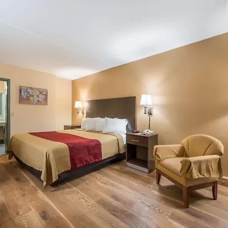 Econo Lodge Cullman South-2
