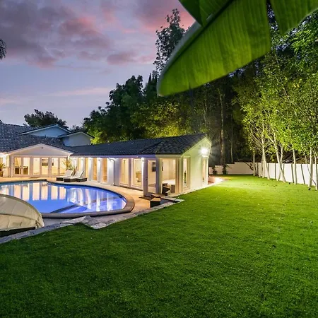 Private 5 Bedroom 6 Bathroom Encino Estate With Pool And Jacuzzi-3