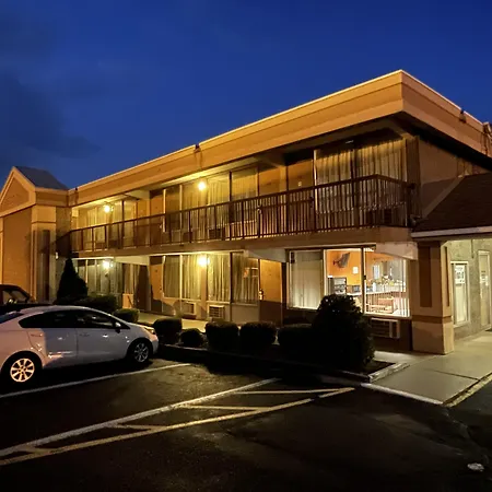 Travelers Inn-2