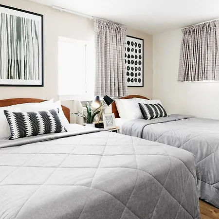 Intown Suites Extended Stay Select Dayton Oh- Miamisburg-3