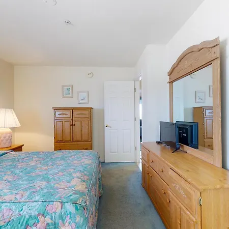 Harbour Towne 204A-2