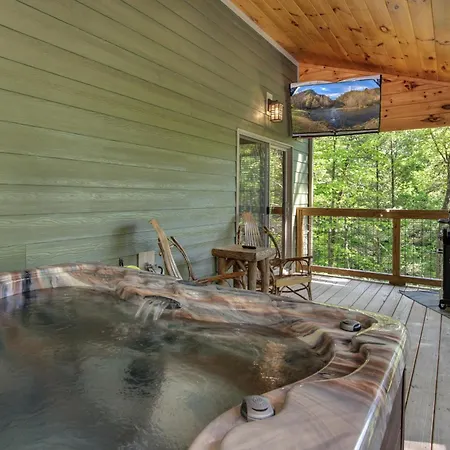 Bobcat Den Chalet-3
