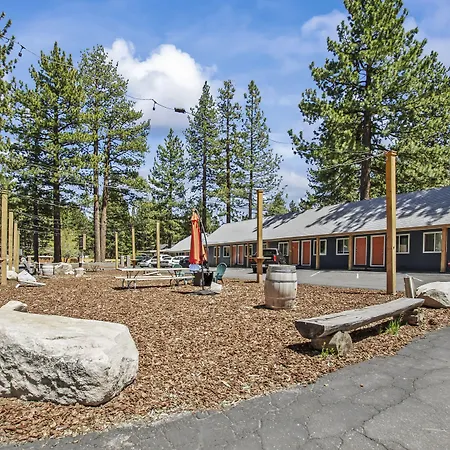 Playpark Lodge-3