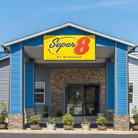 Super 8 By Wyndham Fort Wayne-3