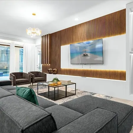10 Bedrooms 9 Bathrooms Paradiso Grande 6098Hs-2
