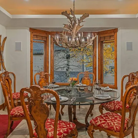 Boulder Ridge Retreat-3