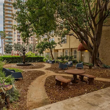 Ocean-View 1Br Condo In Historic Cooper Arms-2