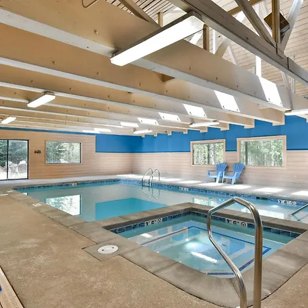 Ski Racquet Club Condo: Fantastic Views, Beautifully Remodeled-3