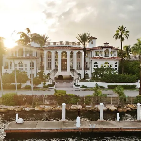Incredible 9 Bedroom 11 Bath Idlewyld Mansion-3