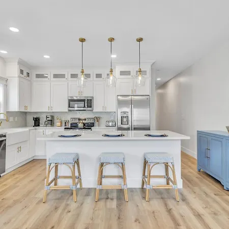 200 Olive Shell Court-2