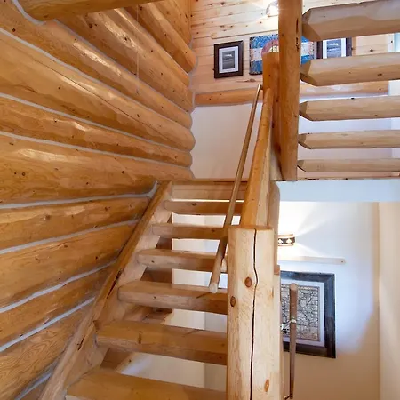 Elk Meadow Lodge: Luxury Log Home, Hot Tub-3