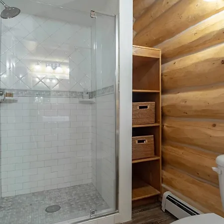 Elk Meadow Lodge: Luxury Log Home, Hot Tub-2