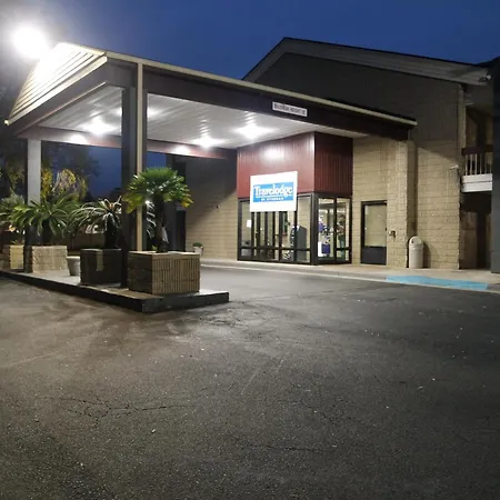 Travelodge By Wyndham North Charleston-3