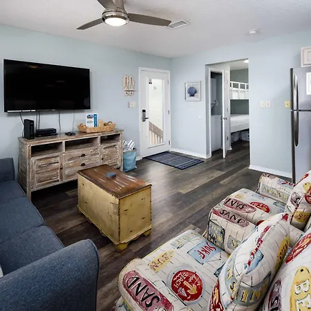 Sunset Cottages 4C Pet Friendly Condo-3